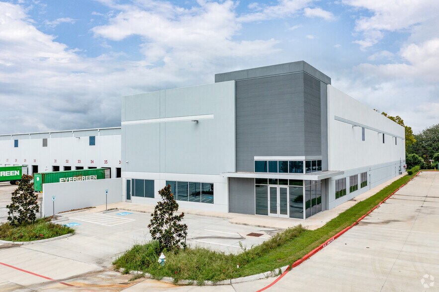 730 Old Genoa Bluff Rd, Houston, TX for sale - Primary Photo - Image 1 of 1