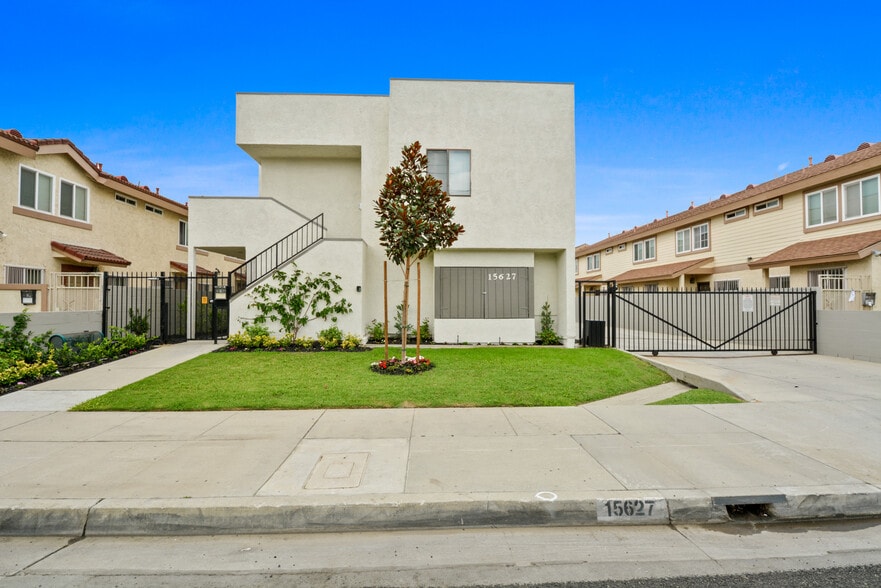 15627 Belshire Ave, Norwalk, CA for sale - Building Photo - Image 1 of 11