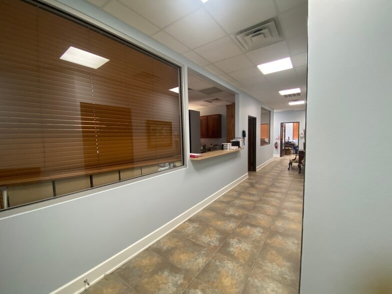 3326 Watters Rd, Pasadena, TX for sale - Interior Photo - Image 3 of 9