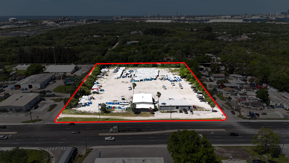 3929 S 50th St, Tampa, FL for lease - Building Photo - Image 1 of 10