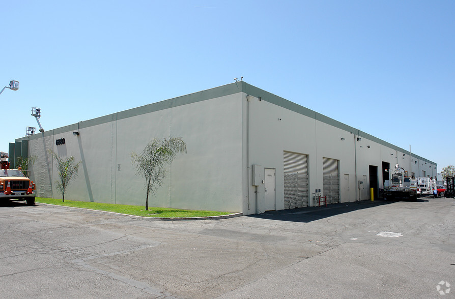 6880 Orangethorpe Ave, Buena Park, CA for lease - Building Photo - Image 2 of 2