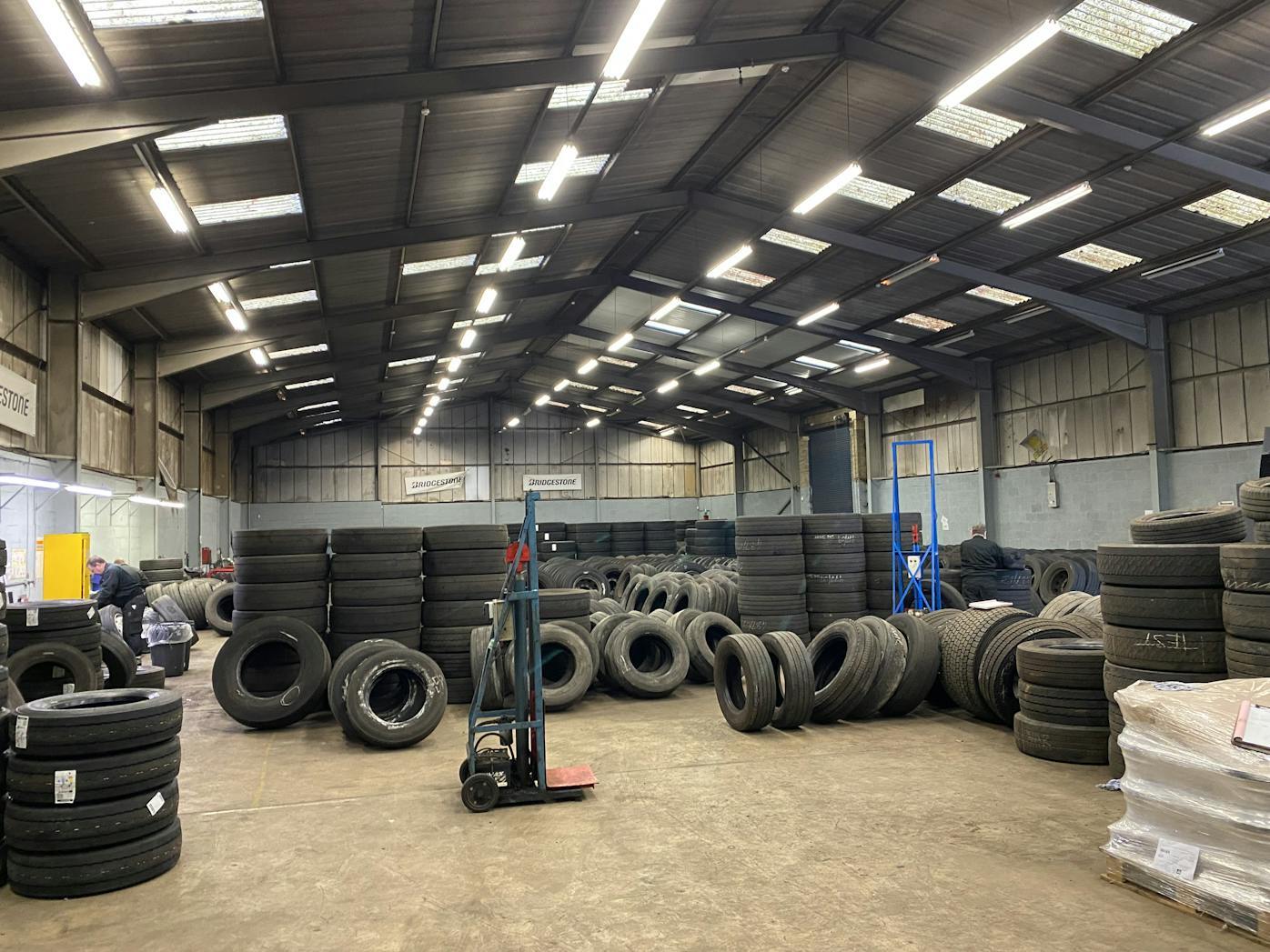 Sandbeds Trading Estate, Ossett for lease Interior Photo- Image 1 of 2