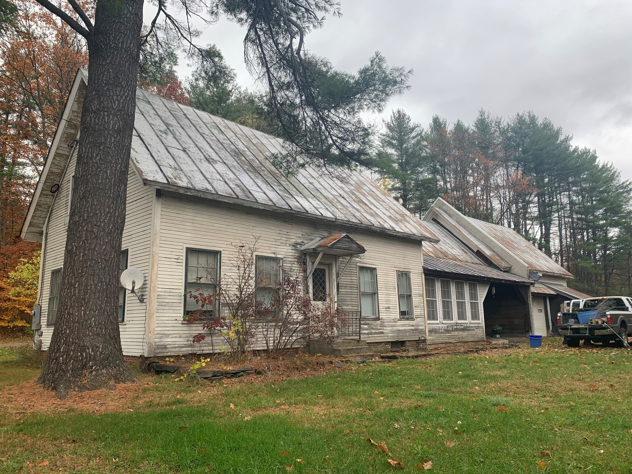 30 Waterman Rd, South Royalton, VT for sale Primary Photo- Image 1 of 1