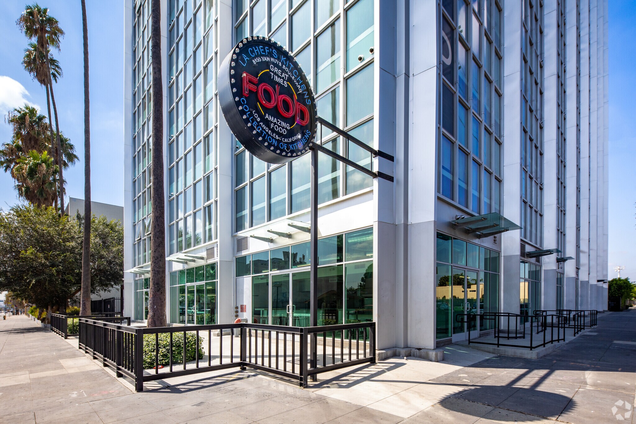 8155 Van Nuys Blvd, Van Nuys, CA 91402 LA Chef's Kitchen (16 Full