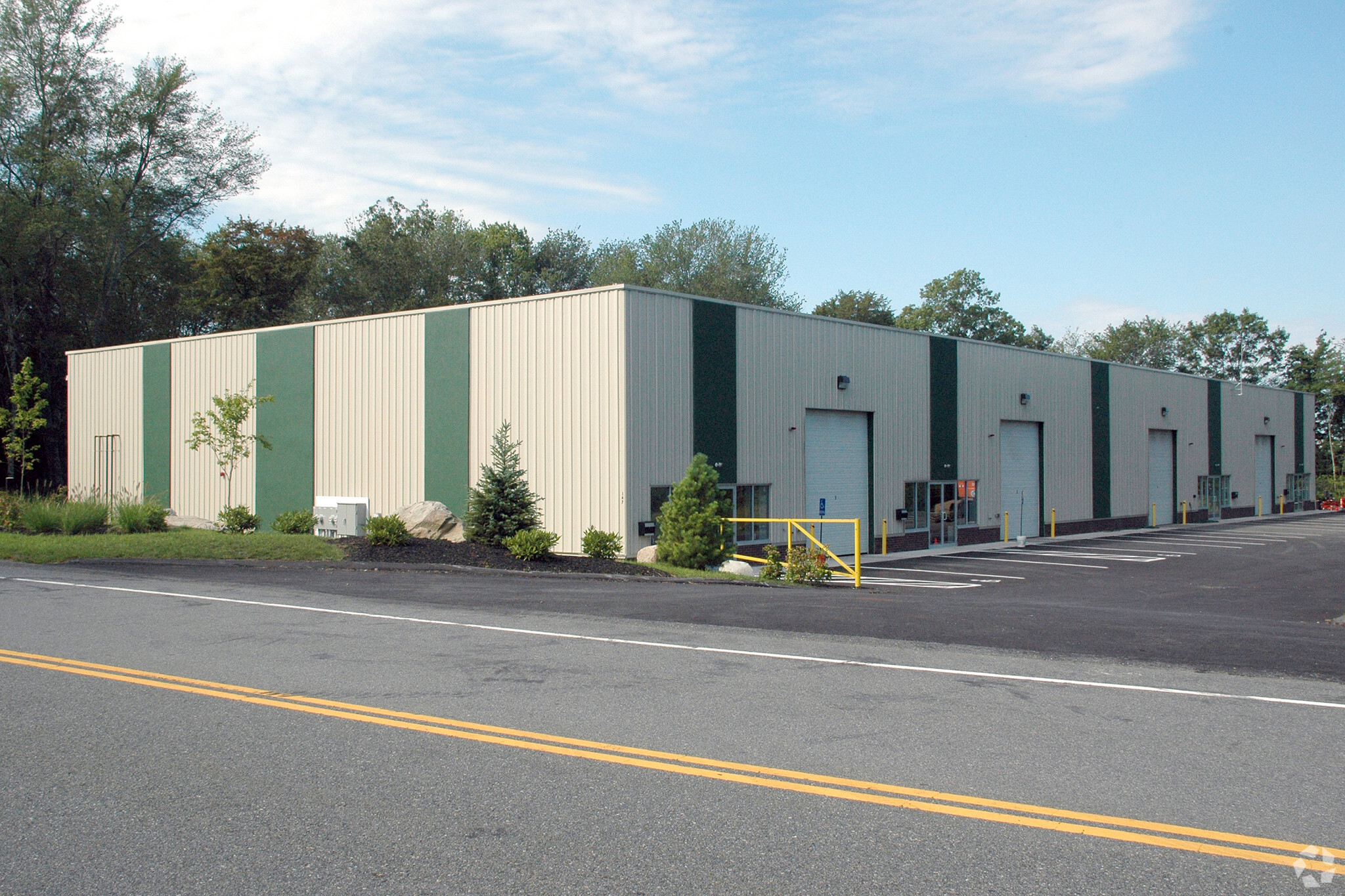 147 Revolutionary Dr, East Taunton, MA for lease Building Photo- Image 1 of 18