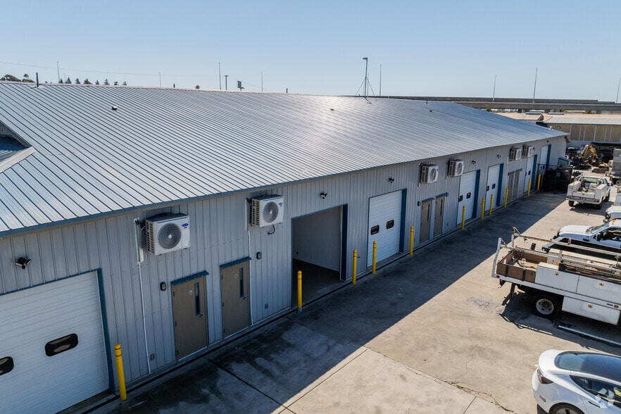 3487 Collins Ave, Richmond, CA for lease - Building Photo - Image 2 of 18