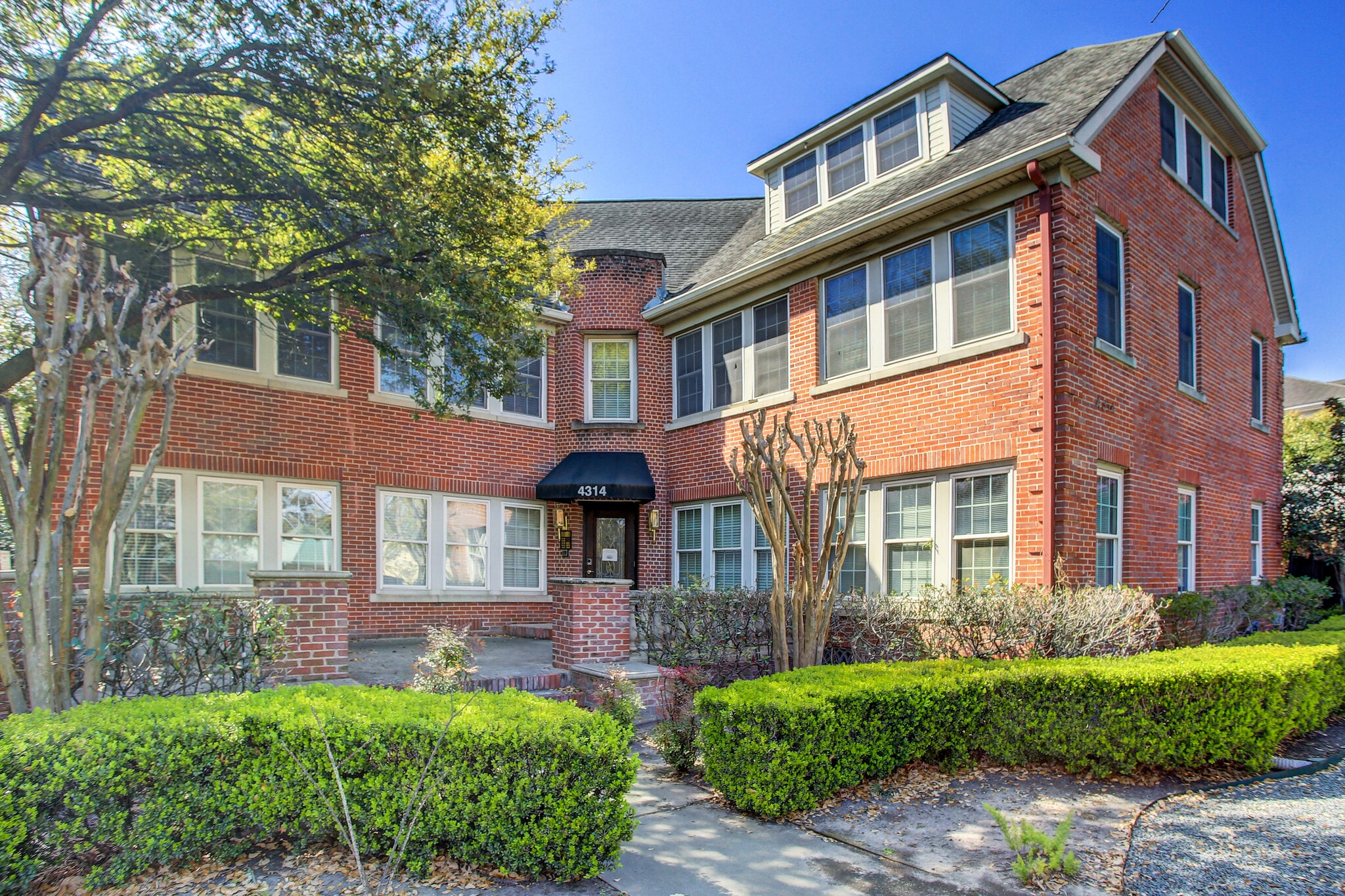 4314 Yoakum Blvd, Houston, TX 77006 Office for Sale