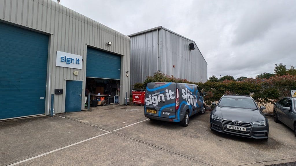 Ampress Ln, Lymington for sale Primary Photo- Image 1 of 11