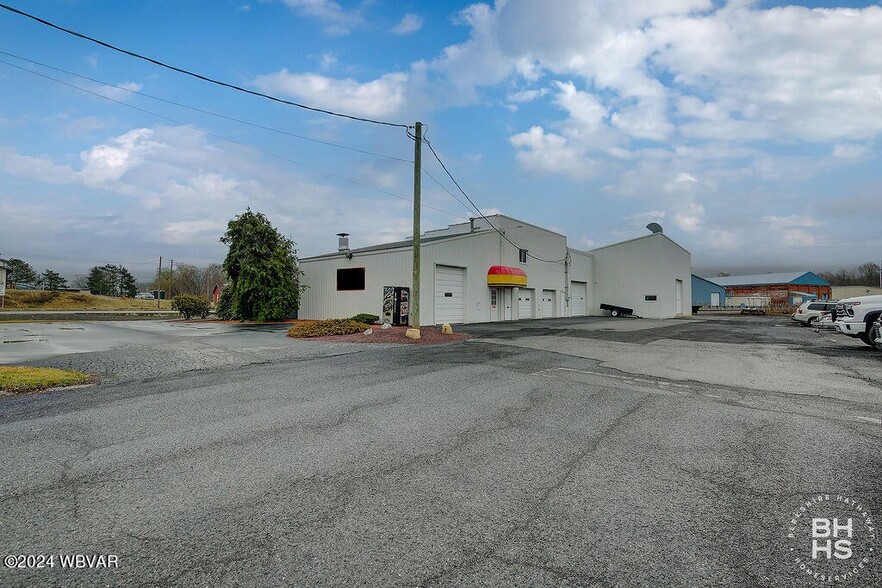 102 S Henderson St, Lock Haven, PA for sale - Building Photo - Image 1 of 30