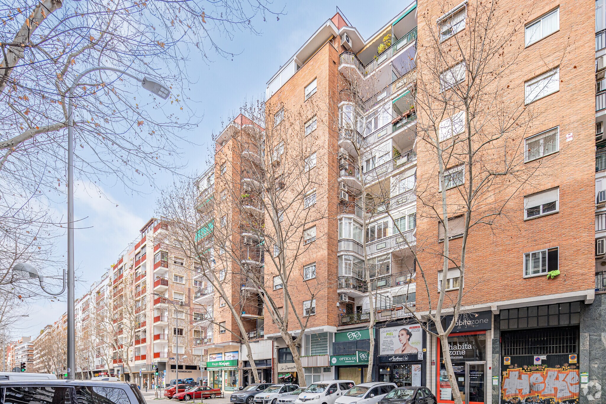 Calle de Clara del Rey, 43, Madrid, Madrid for sale Primary Photo- Image 1 of 1