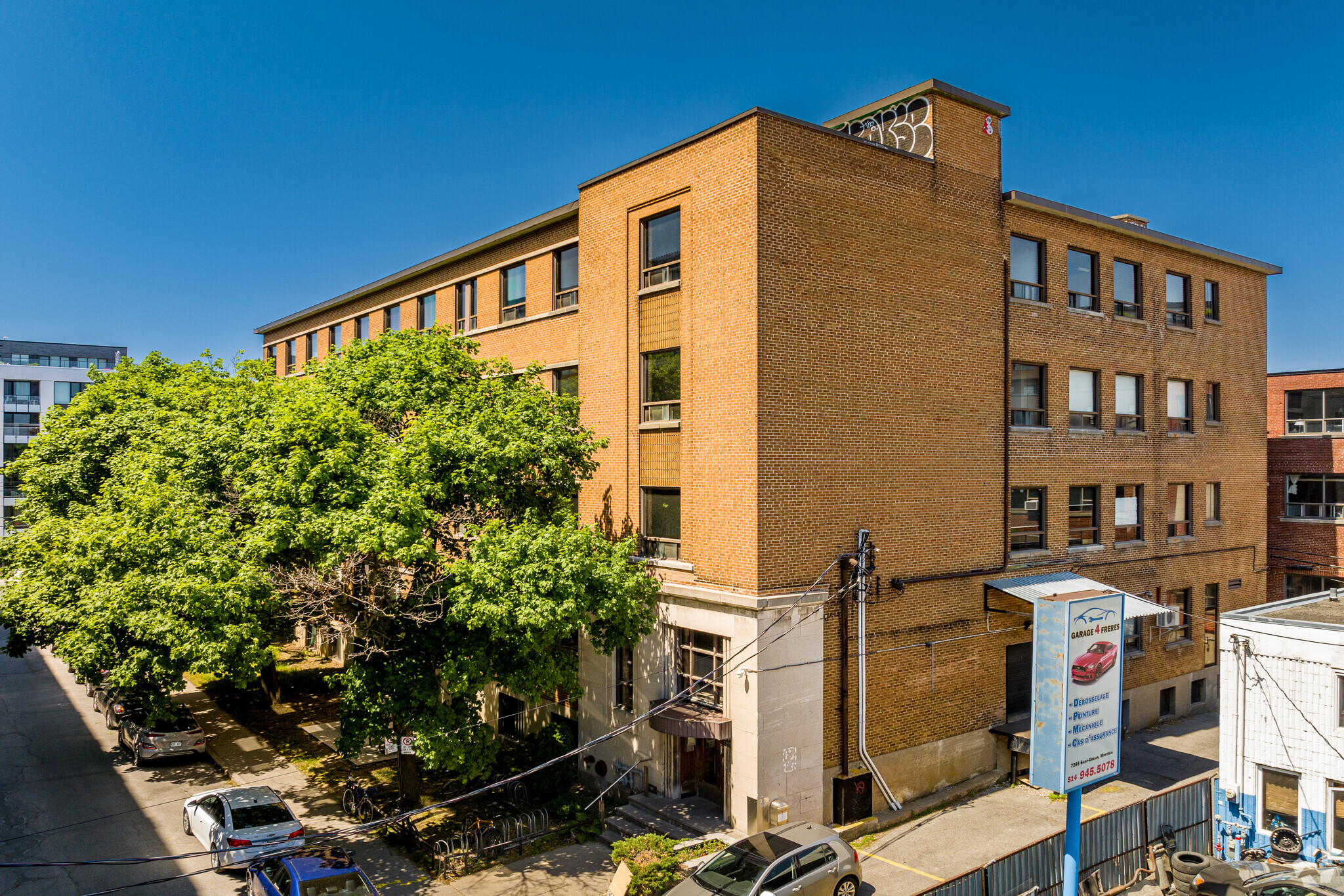 7275 Rue Saint-Urbain, Montréal, QC for lease Building Photo- Image 1 of 6