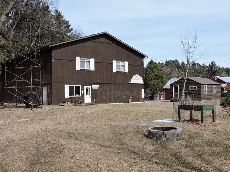 N2076-n2080 Cleghorn Rd, Waupaca, WI for sale - Building Photo - Image 1 of 1