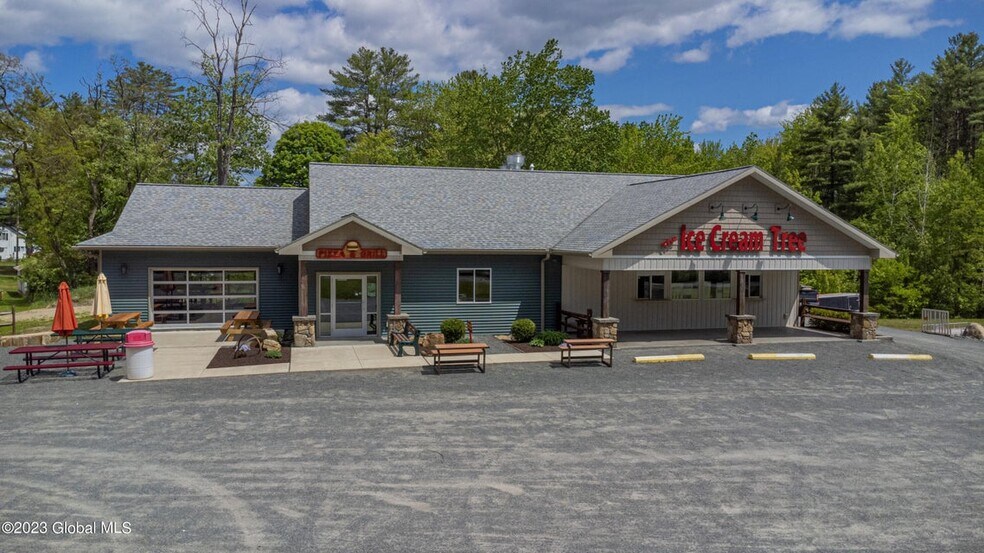 799 State Highway 30, Mayfield, NY 12117