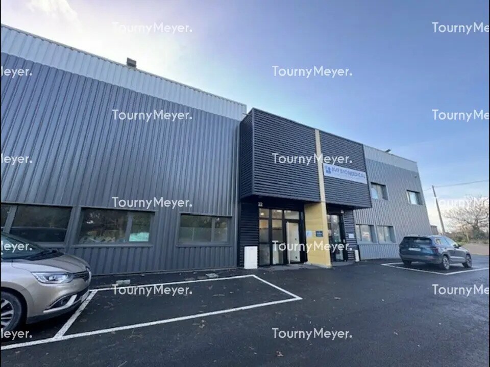 Flex in La Mézière for lease Building Photo- Image 1 of 7