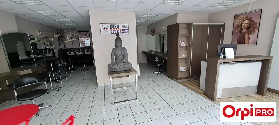 Retail in Saint-Brieuc for lease - Interior Photo - Image 2 of 3