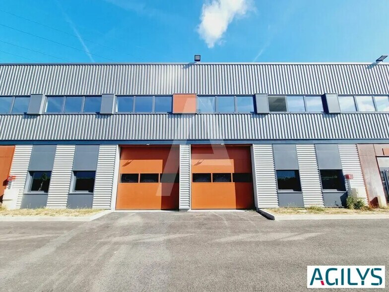 Flex in Corbeil-Essonnes for lease - Building Photo - Image 2 of 7