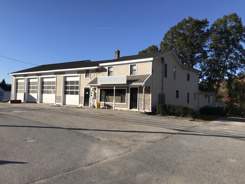 43 Haverhill Rd, Amesbury, MA 01913