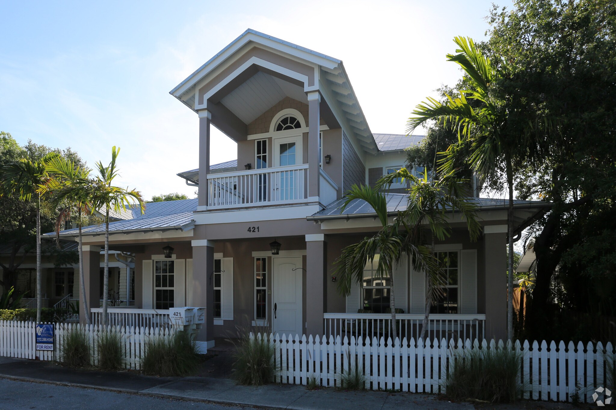 421 SW California Ave, Stuart, FL for sale Primary Photo- Image 1 of 1