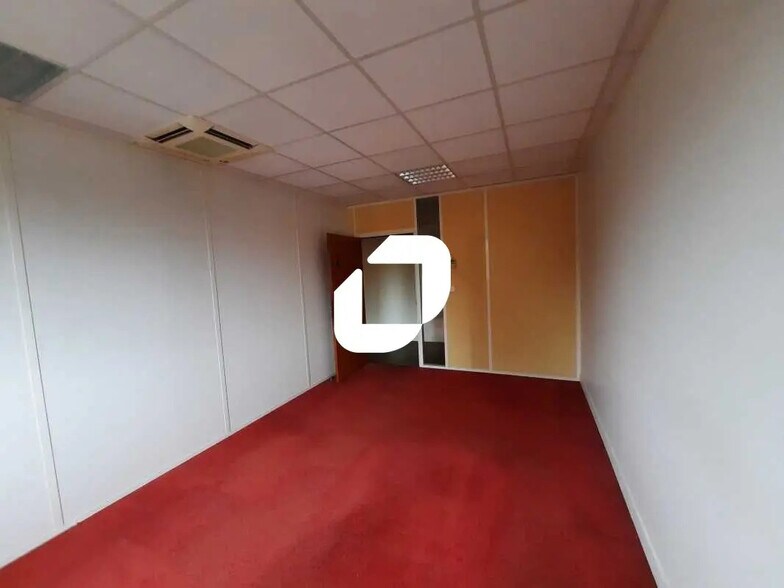 Flex in Villebon-sur-Yvette for lease - Building Photo - Image 3 of 19