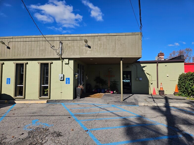 3947 12 Mile Rd, Berkley, MI for lease - Building Photo - Image 2 of 14
