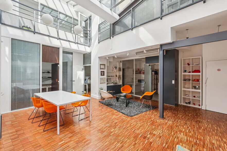 Office in Paris for lease - Building Photo - Image 3 of 14