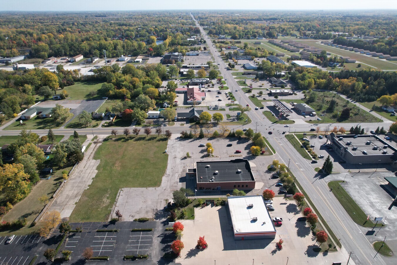 1565 E Pierson Rd, Flushing, MI 48433