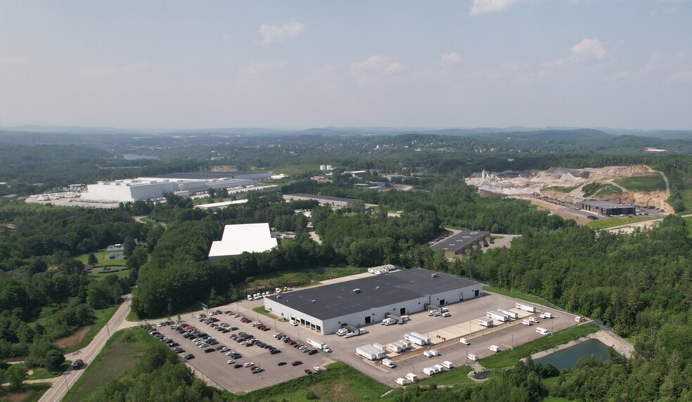 11 Gendron Drive, Lewiston, ME for lease - Primary Photo - Image 1 of 2