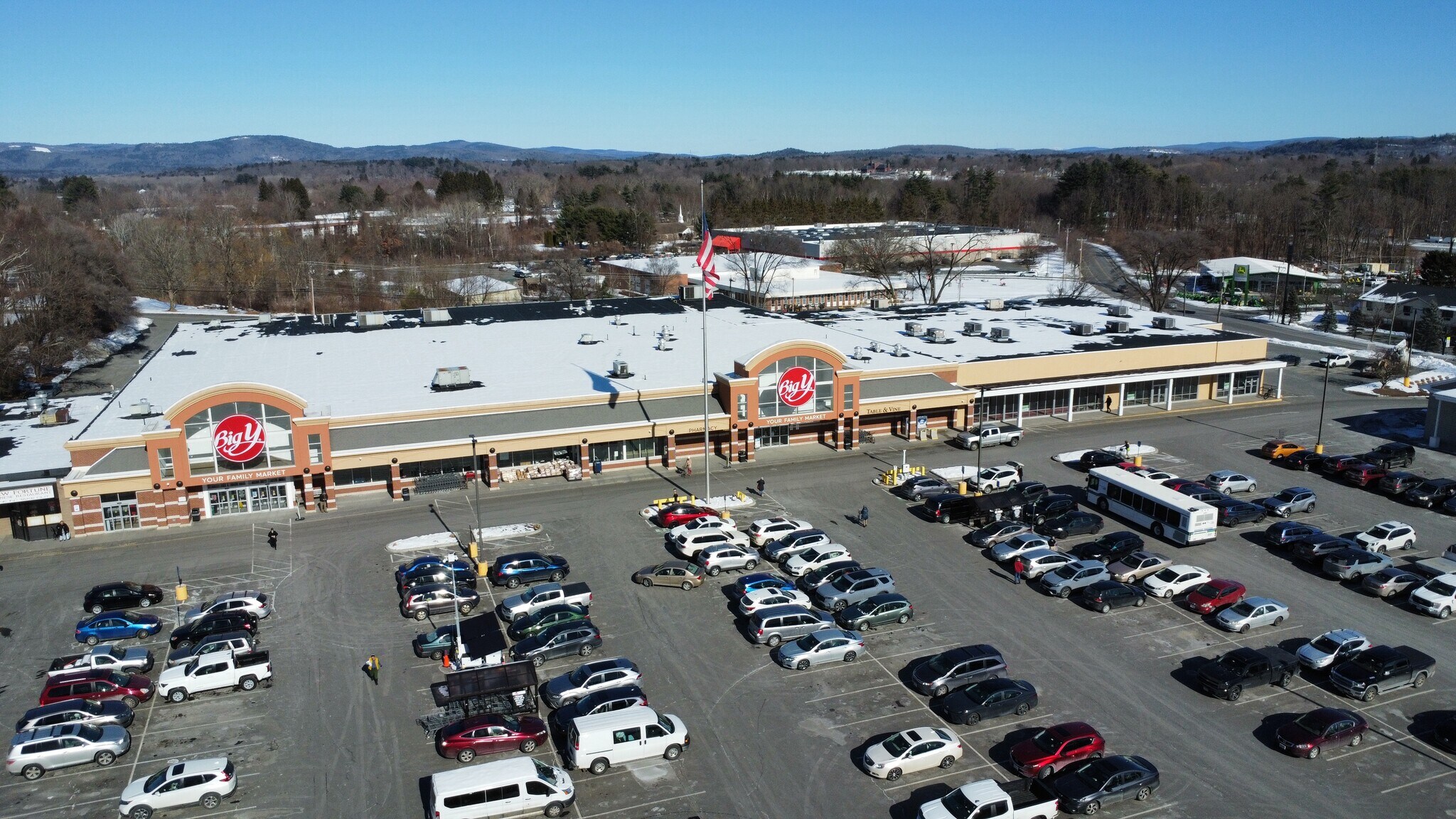 225-255 Mohawk Trl, Greenfield, MA for lease Building Photo- Image 1 of 6
