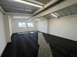 Kings Rd, Canvey Island for lease Interior Photo- Image 2 of 3