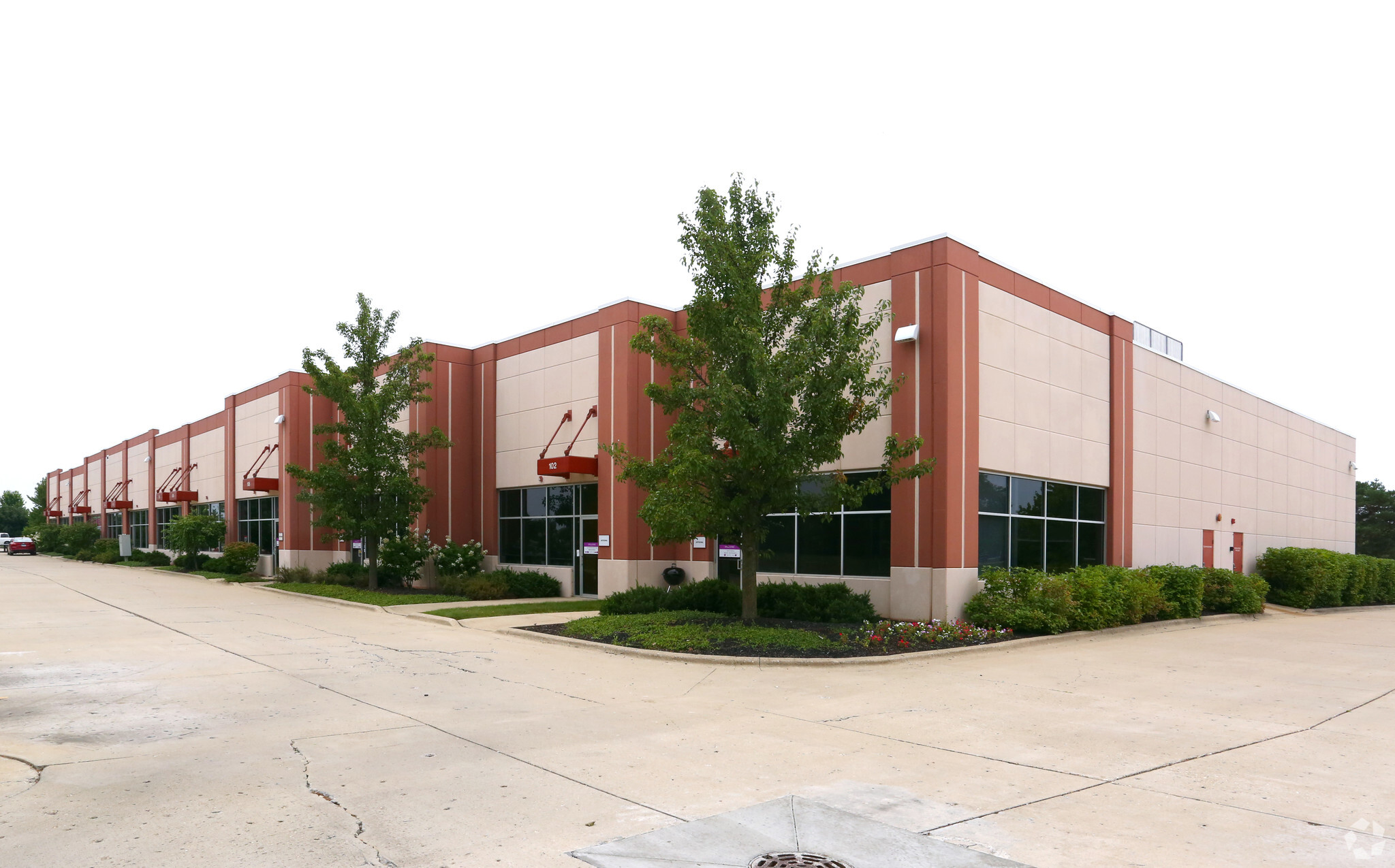 1350 Tri-State Pky, Gurnee, IL for lease Primary Photo- Image 1 of 8