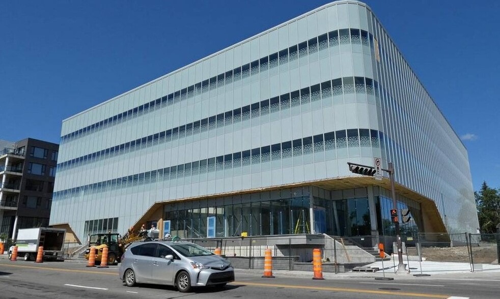 1825 Boul Henri-Bourassa, Québec, QC for lease - Primary Photo - Image 1 of 1