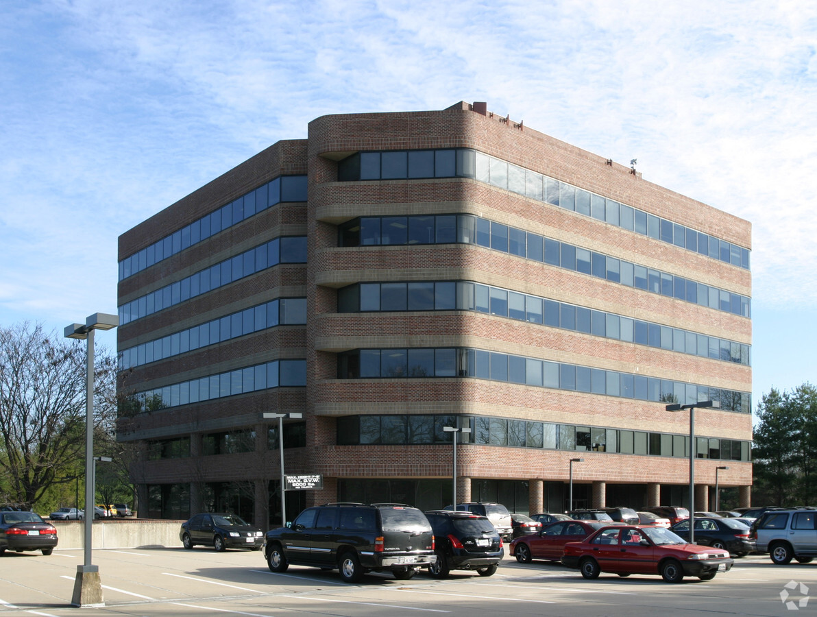 3050 Chain Bridge Rd, Fairfax, VA 22030 - Office for Lease | LoopNet.com