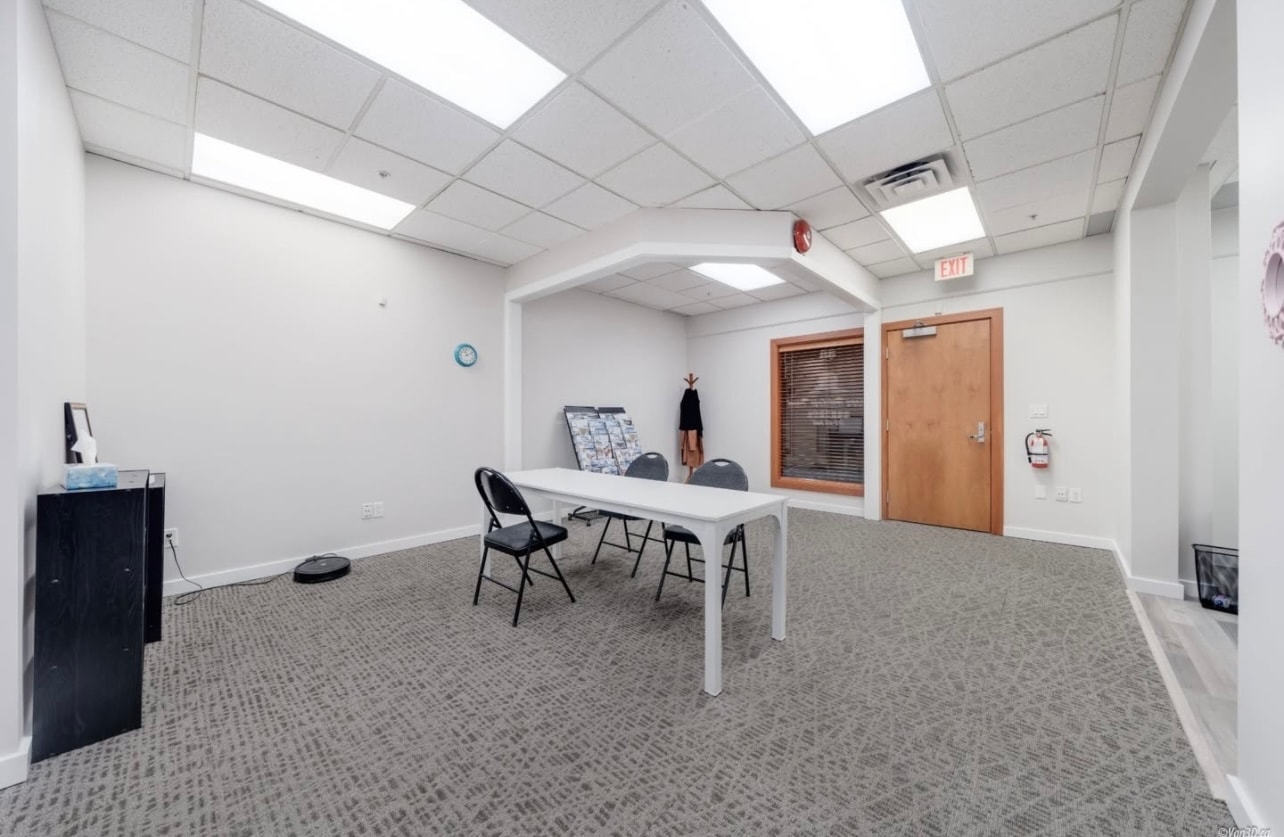 1480 Foster St, White Rock, BC for lease Building Photo- Image 1 of 6