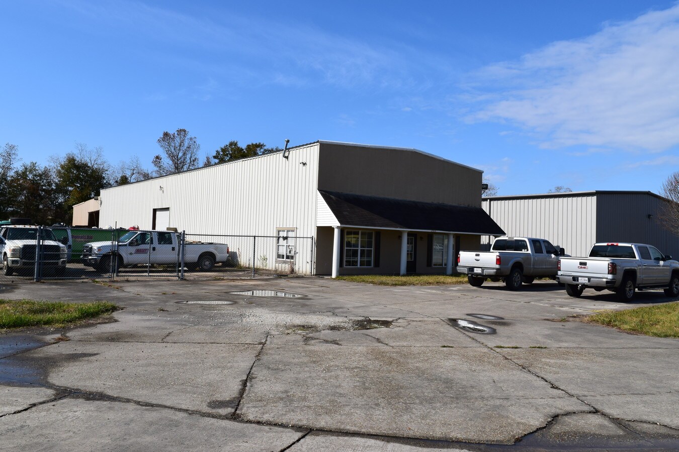 17373 Vallee Court Rd, Prairieville, LA 70769