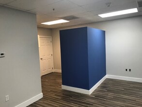 787 Commerce Dr, Venice, FL for lease Interior Photo- Image 1 of 4