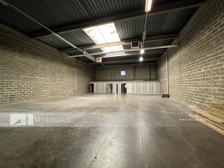 Flex in Gennevilliers for lease - Interior Photo - Image 2 of 6