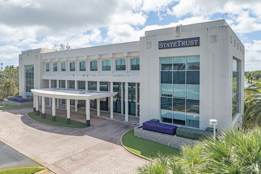 1750 Clint Moore Rd, Boca Raton, FL for sale - Primary Photo - Image 1 of 1