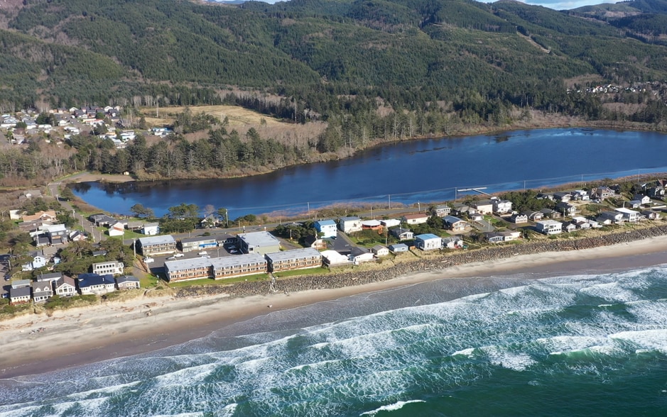 101 NW 11th Ave, Rockaway Beach, OR for sale - Building Photo - Image 3 of 47