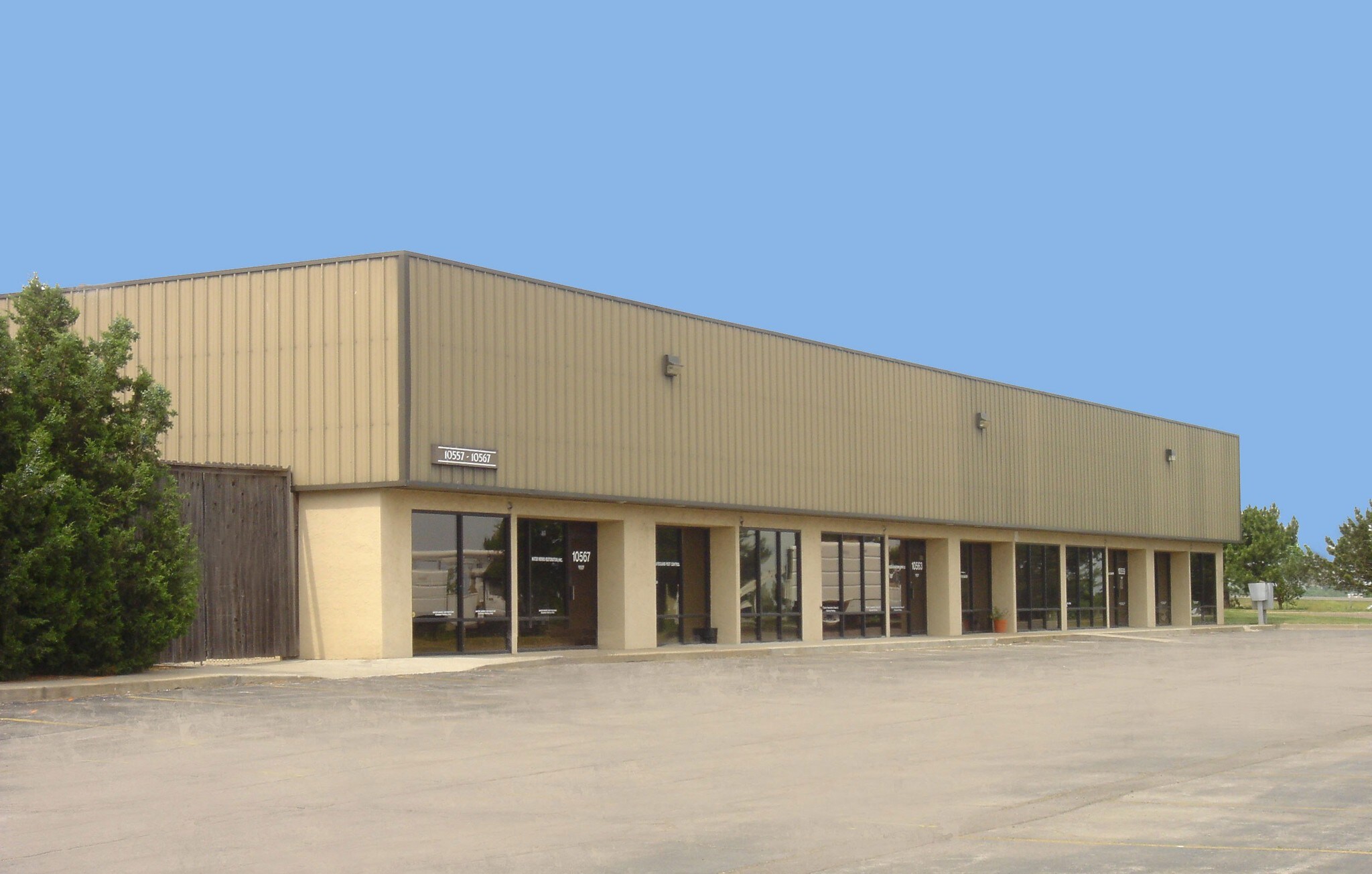 10557-10573 Widmer Rd, Lenexa, KS for sale Primary Photo- Image 1 of 1