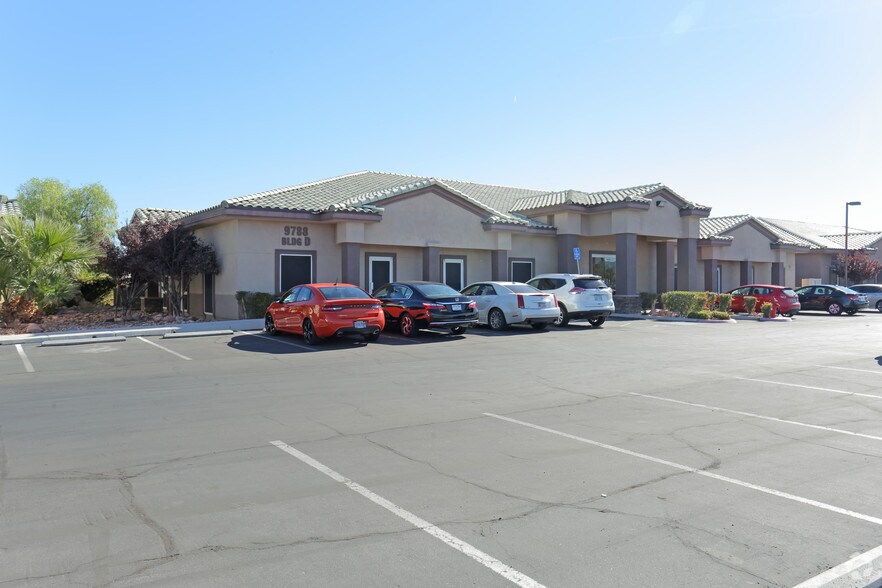 9788 Gilespie St, Las Vegas, NV for sale - Building Photo - Image 3 of 4