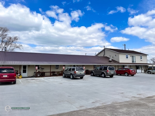 3906 E Main St, Knoxville, IA for sale - Building Photo - Image 3 of 4