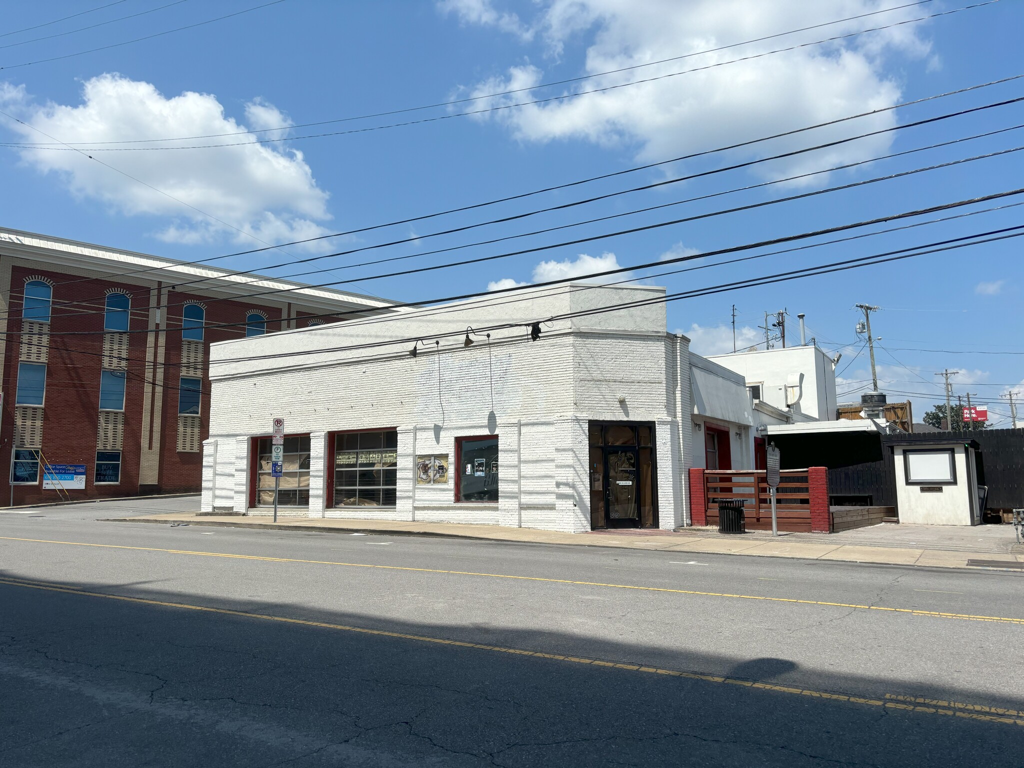 2208 Elliston Pl, Nashville, TN for lease Building Photo- Image 1 of 2