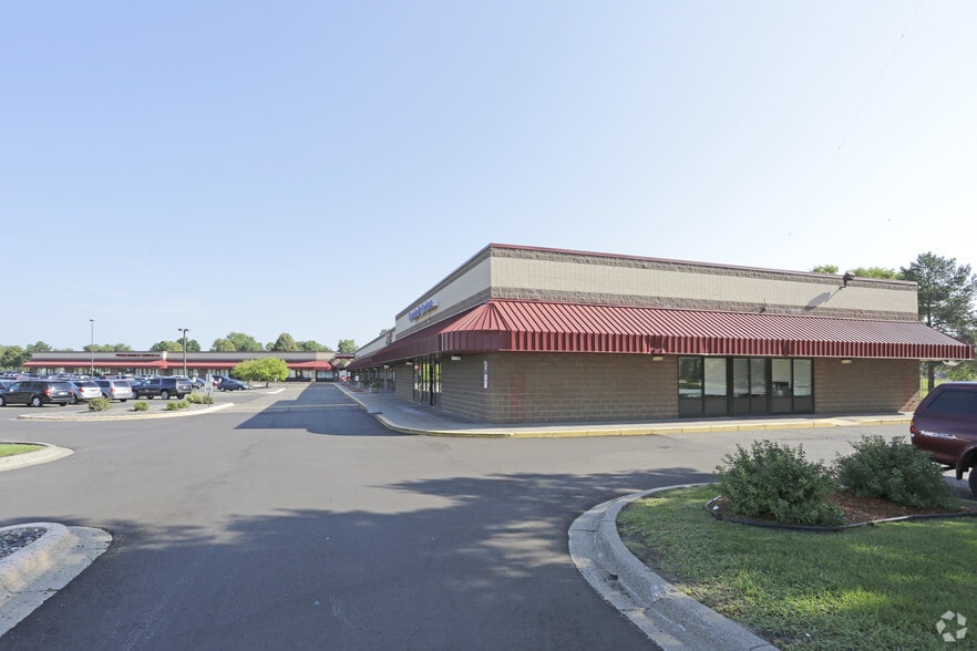 3351-3397 Coon Rapids Blvd NW, Coon Rapids, MN for lease - Primary Photo - Image 1 of 10