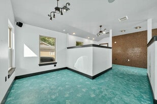 926 E Blanco Rd, Boerne TX - Convenience Store