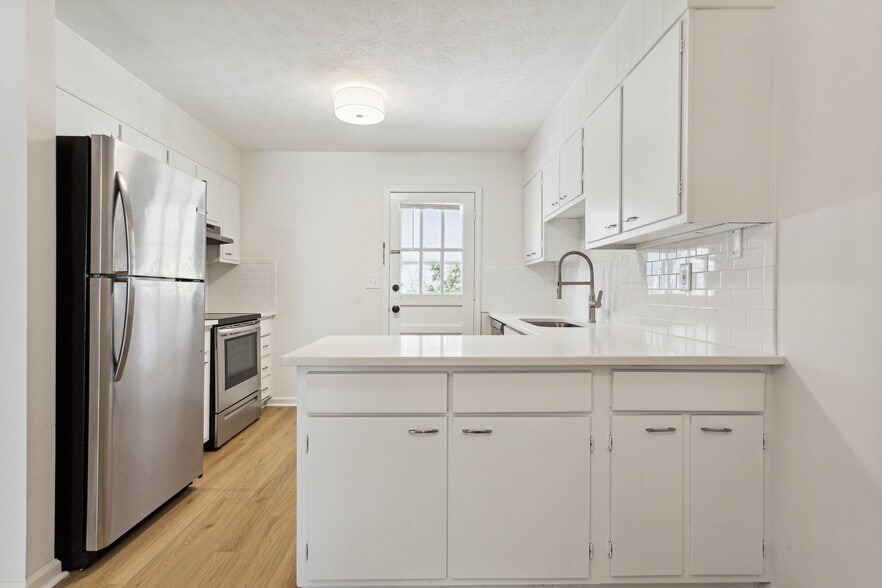 144 Jackson St, Newnan, GA for sale - Interior Photo - Image 3 of 6