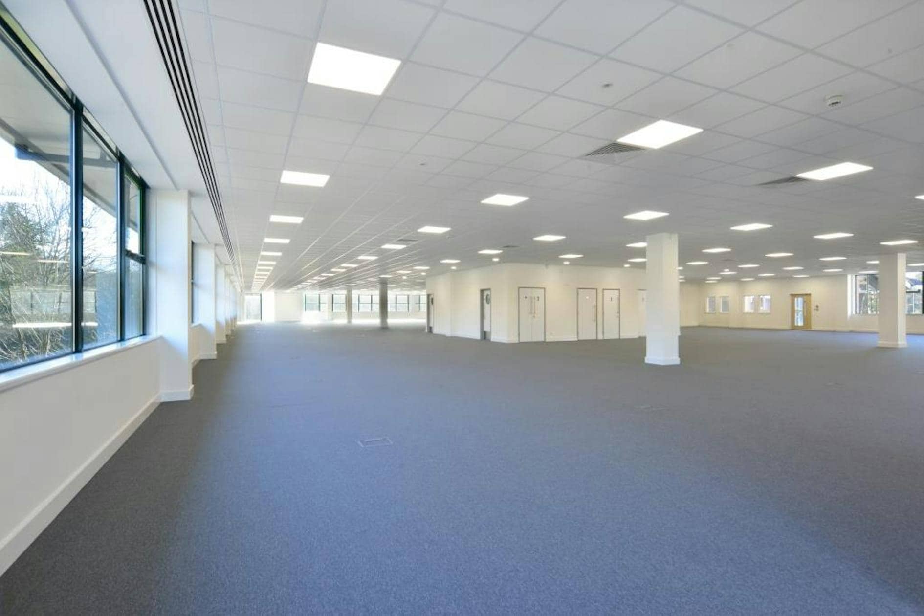 Jays Close, Basingstoke for lease Interior Photo- Image 1 of 2
