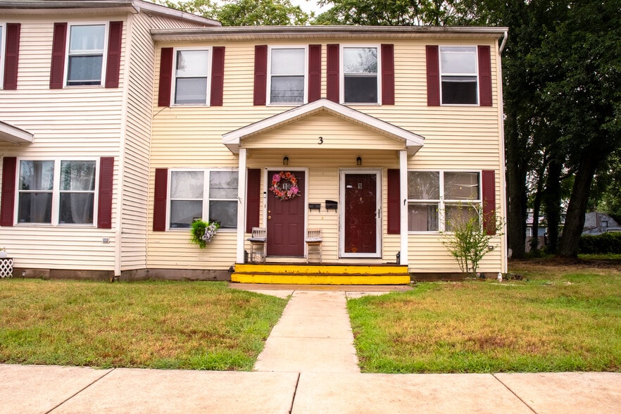 Vineland Gardens Apartments portfolio of 2 properties for sale on LoopNet.com - Building Photo - Image 2 of 10