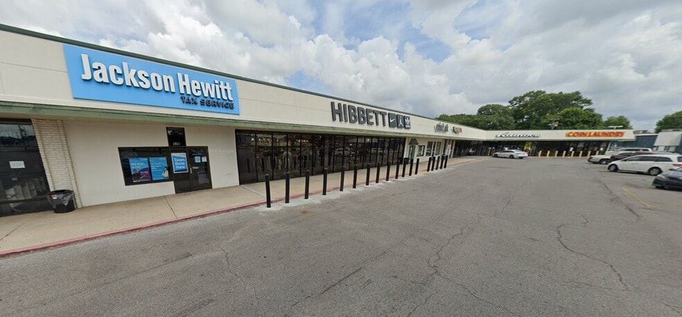 2001 NW Evangeline Trwy, Lafayette, LA for lease - Building Photo - Image 2 of 14