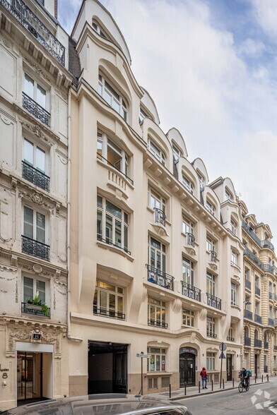 14 Rue Cambacérès, Paris for lease - Building Photo - Image 2 of 2