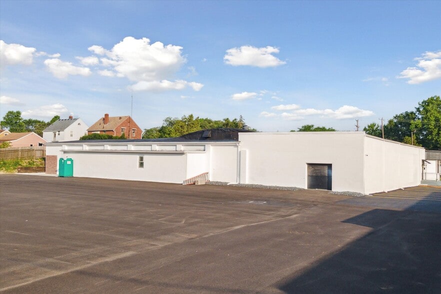 969 Dixie Hwy, Rossford, OH for lease - Building Photo - Image 2 of 56